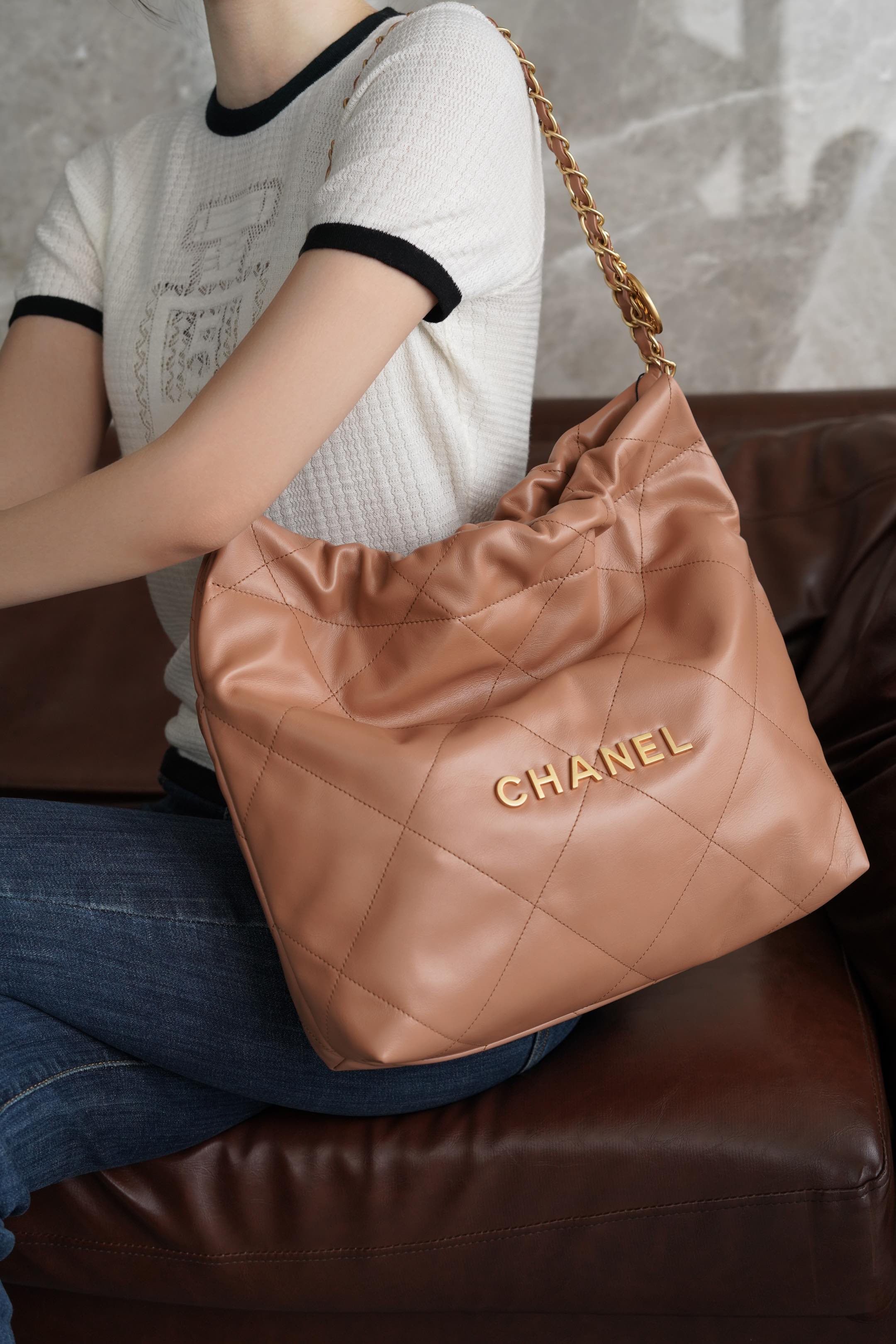 샤넬 22 핸드백 스몰 카라멜