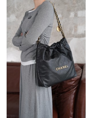 샤넬 22 백팩 스몰 블랙 금장