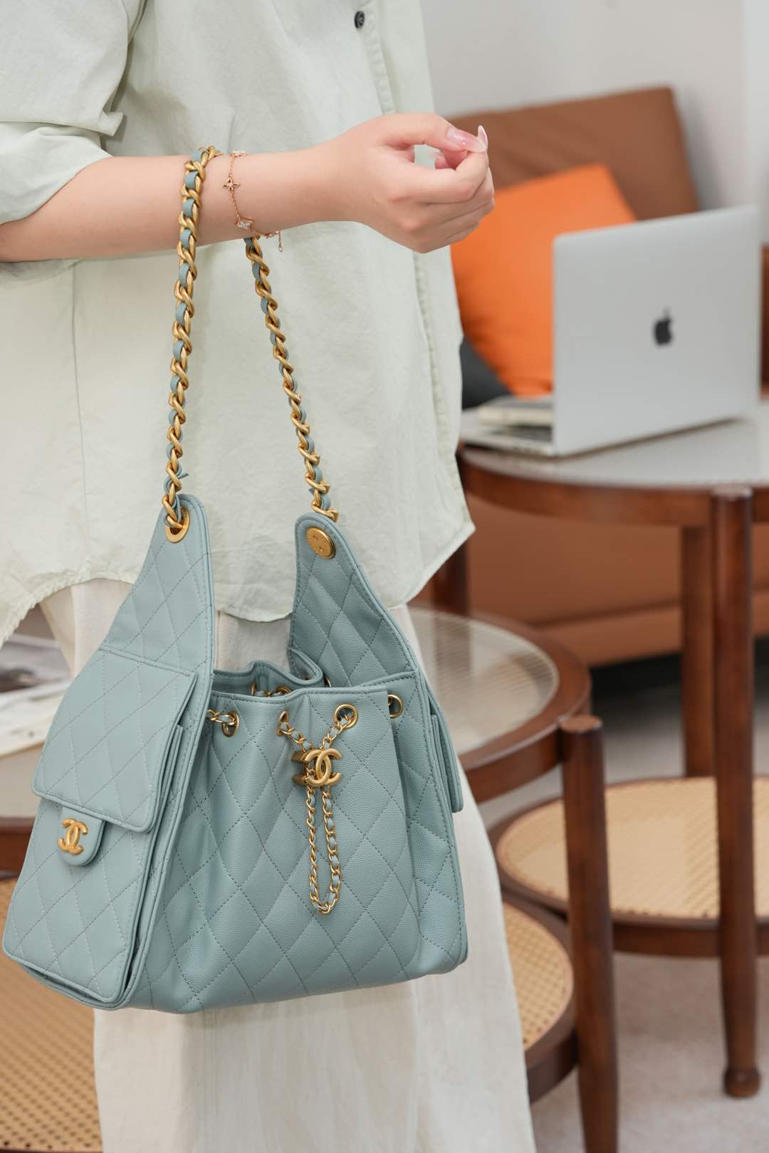 샤넬 25 스몰 호보 백