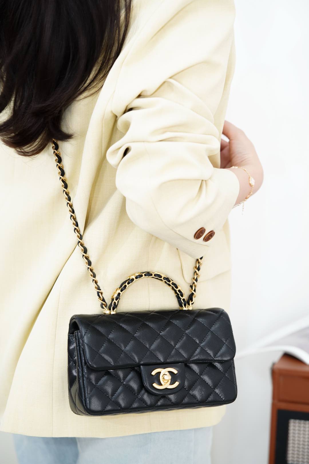 샤넬 탑 핸들 대미니 플랩 백