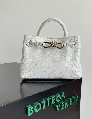 보테가 베네타 안디아모 크로커다일 가죽