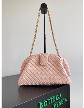 보테가 베네타 인트래치아토 레더 클러치 미디움