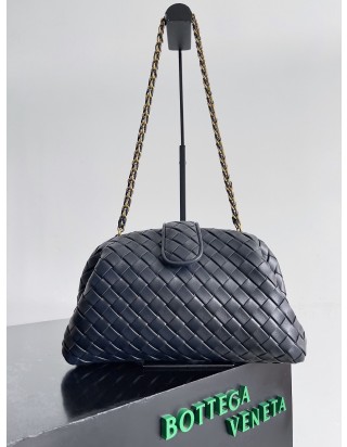 보테가 베네타 인트래치아토 레더 클러치 미디움