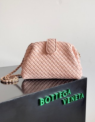 보테가 베네타 인트래치아토 레더 클러치 스몰