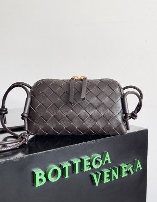 보테가 베네타 콘서트 파우치