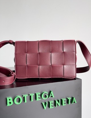 보테가 베네타 카세트 백