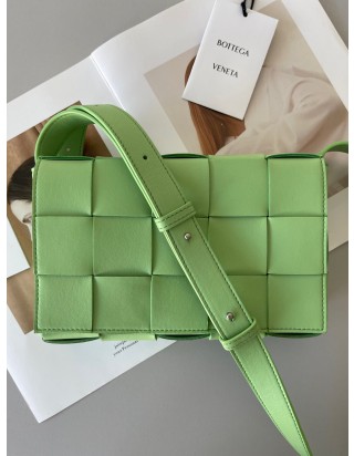 보테가 베네타 카세트 백