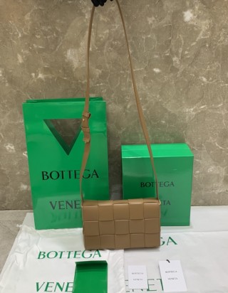 보테가 베네타 카세트 백