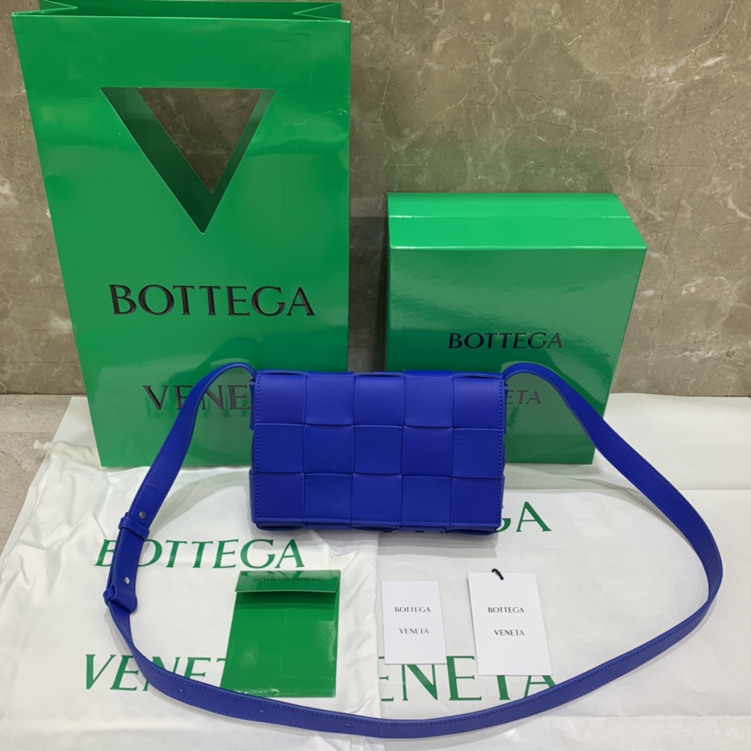 보테가 베네타 카세트 백