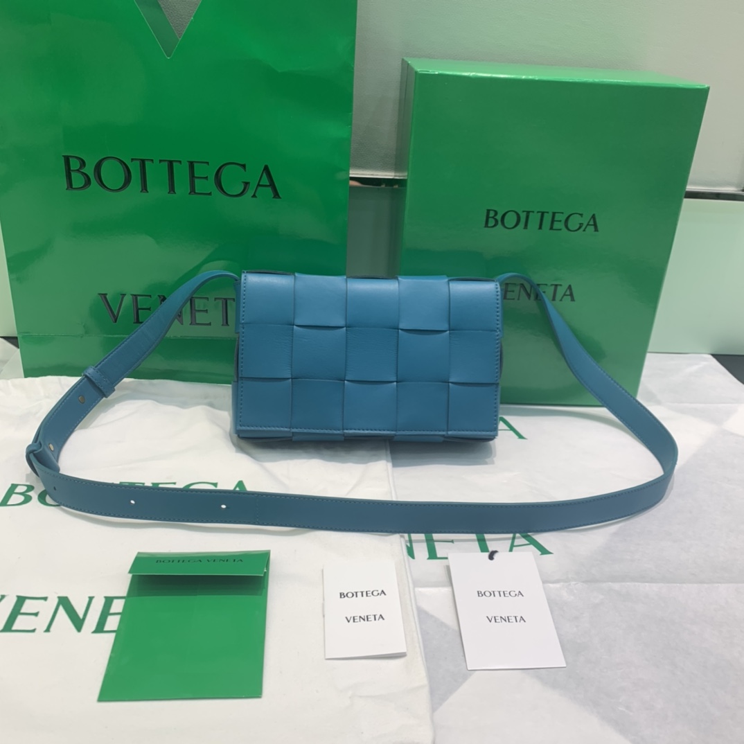 보테가 베네타 카세트 백