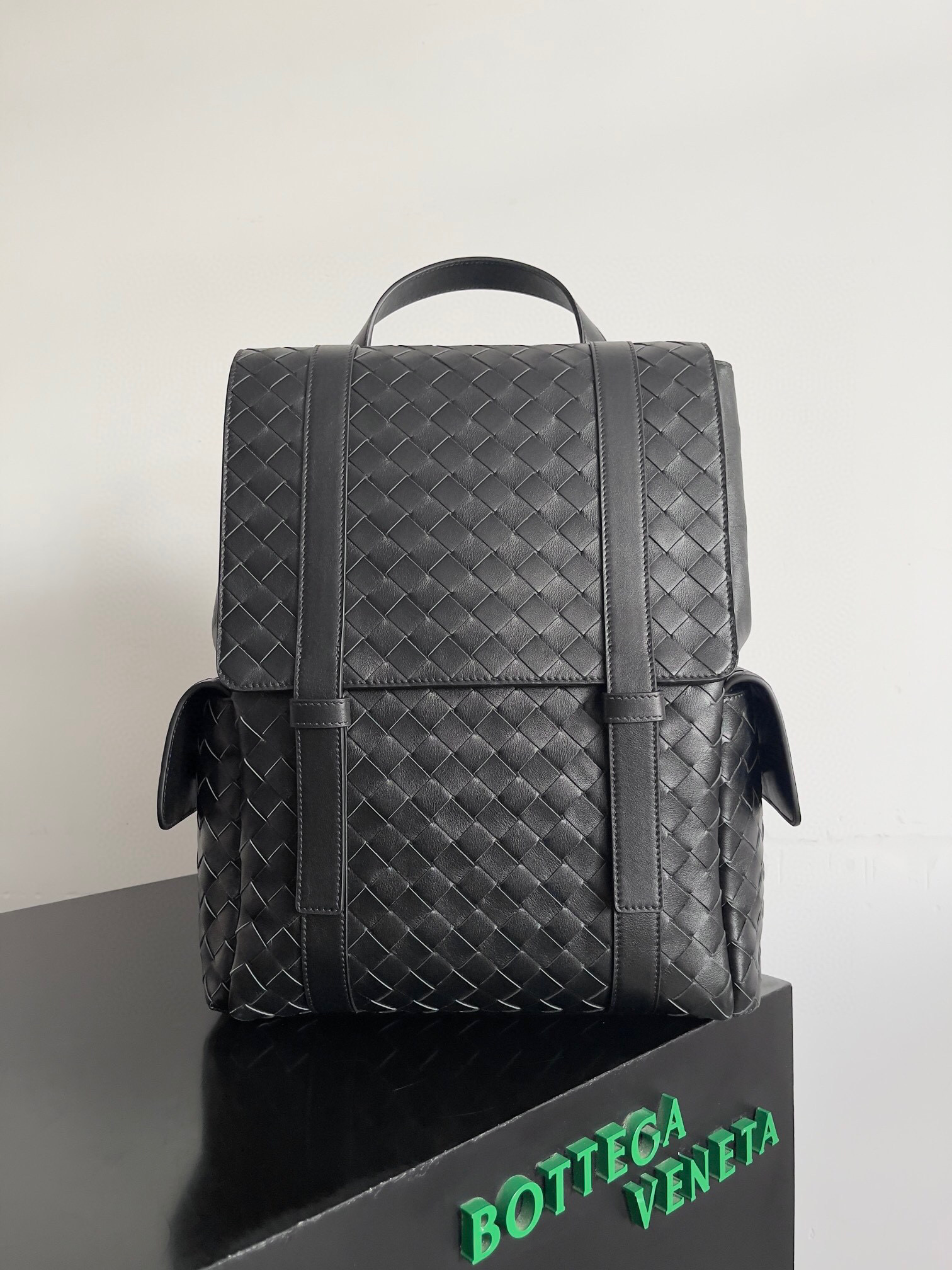 보테가 베네타 백 투 스쿨 백팩