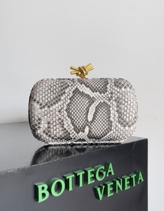 보테가 베네타 놋 백