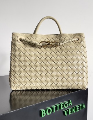 보테가 베네타 안디아모 미디움