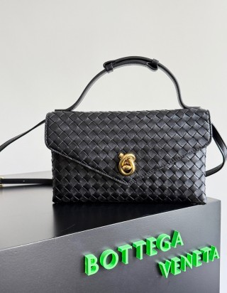 보테가 베네타 놋 락 핸드백