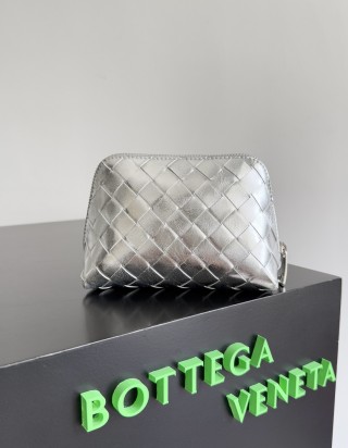 보테가 베네타 스몰 인트레치아토 뷰티 파우치