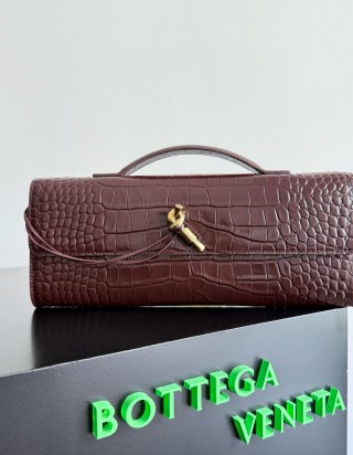 보테가 베네타 안디아모 클러치