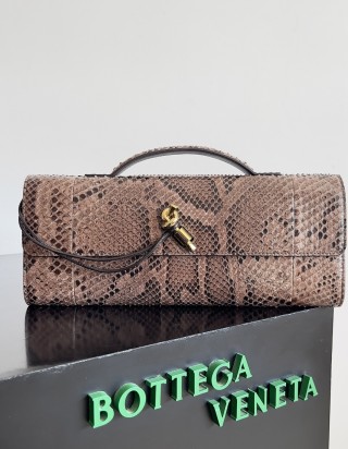 보테가 베네타 안디아모 클러치