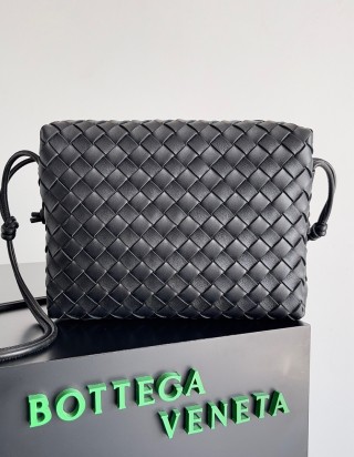 보테가 베네타 루프 카메라 백