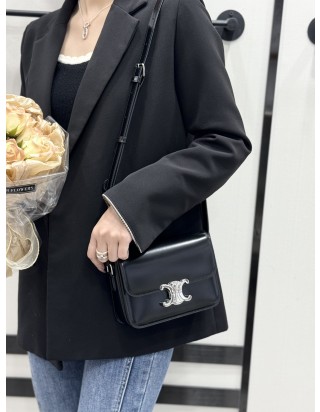 셀린느 틴 트리옹프 백