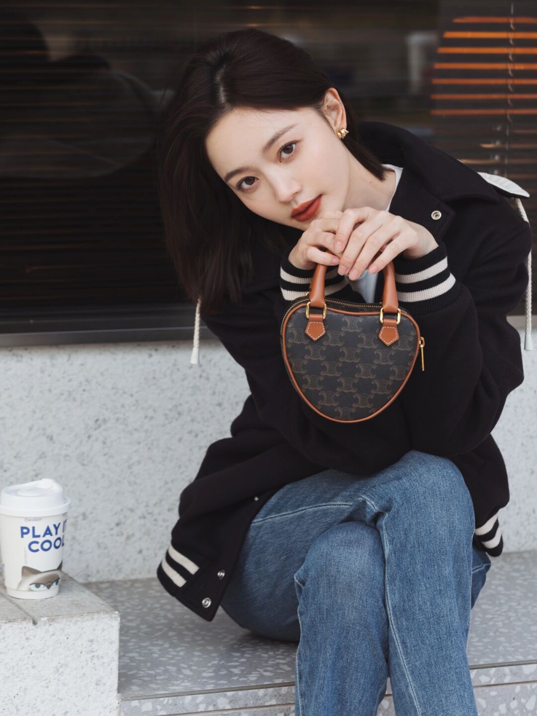 셀린느 트리오페 캔버스