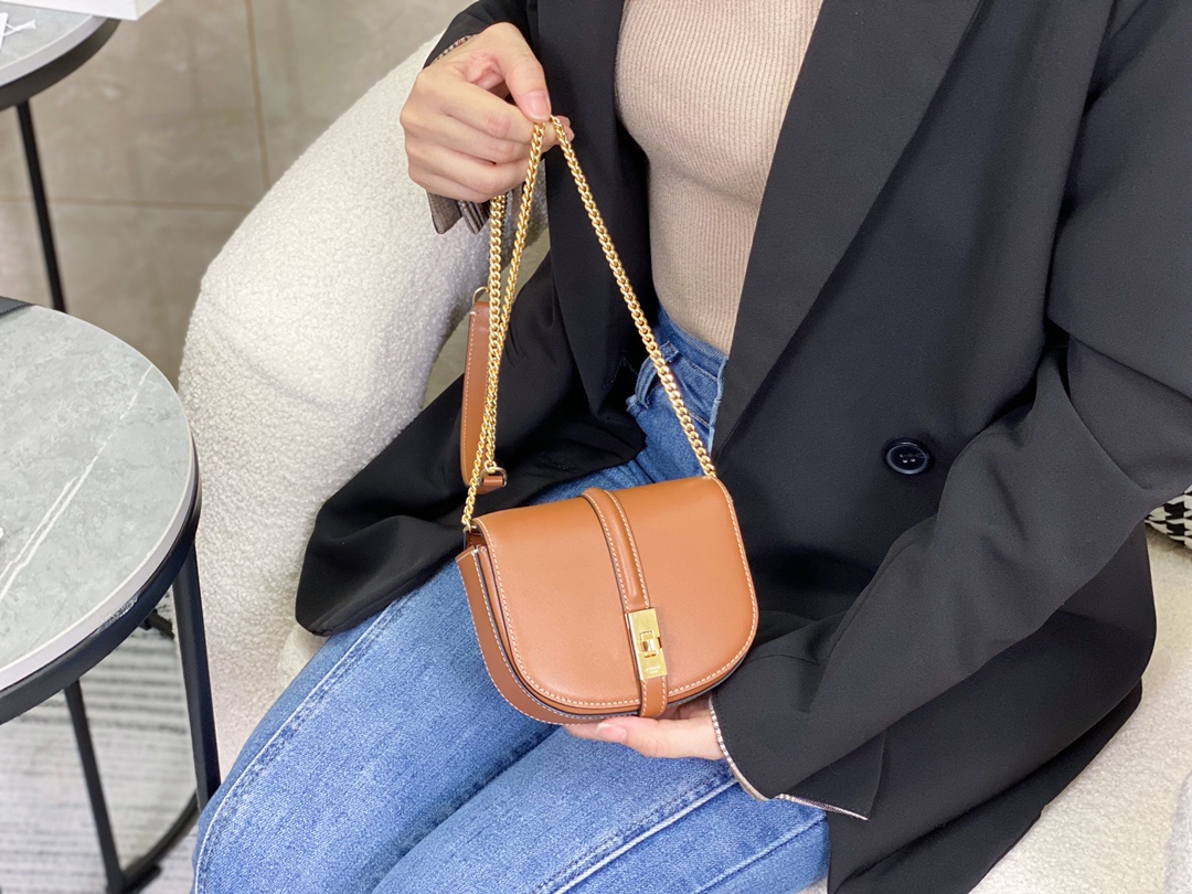 셀린느 스몰 16 월넷 온 체인 백