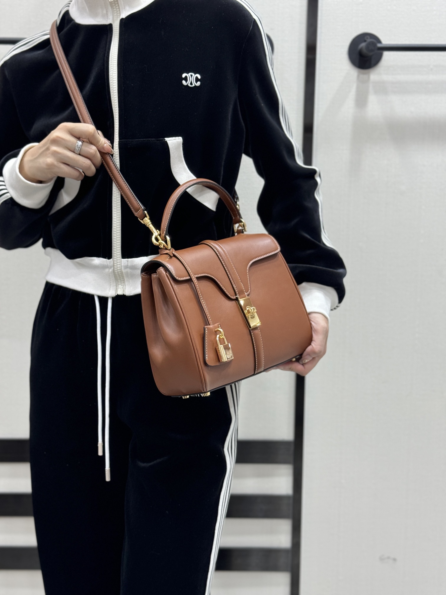 셀린느 스몰 16 백