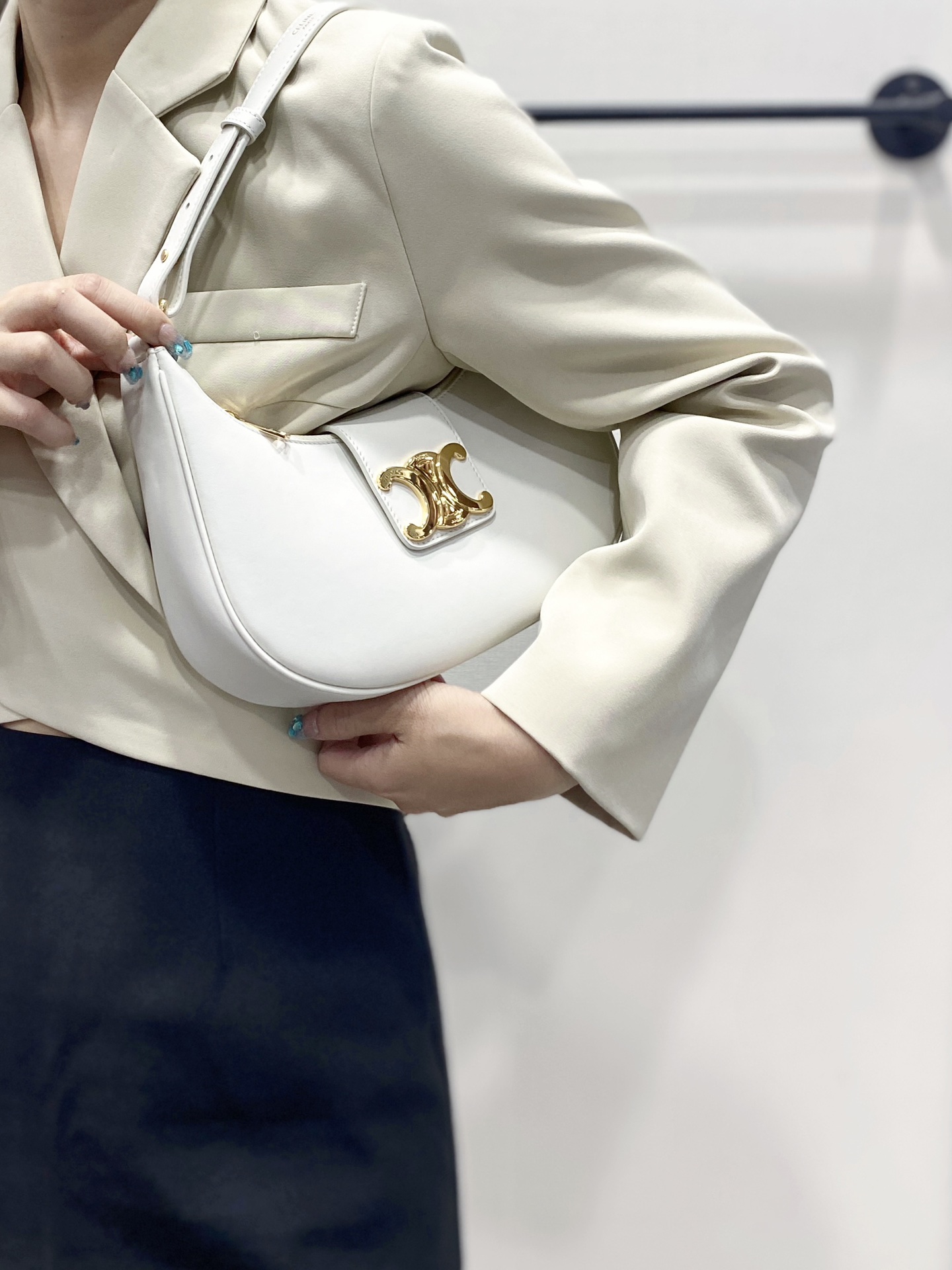 셀린느 아바 트리옹프 백 미디움