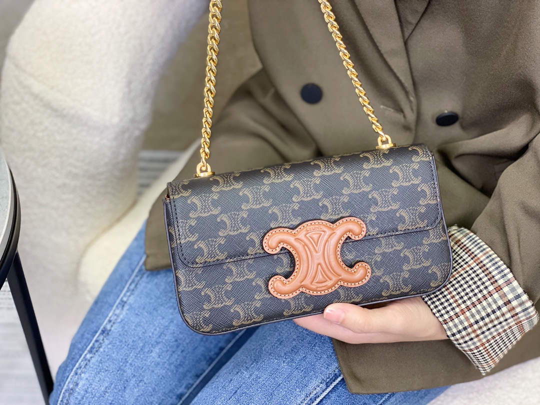 셀린느 퀴르 트리오페 체인 숄더백