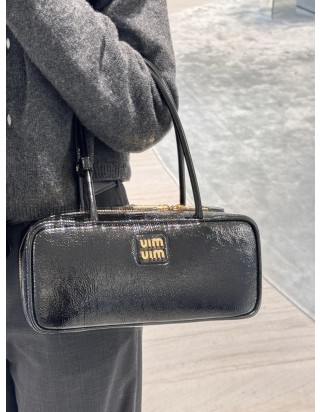 미우미우 보우 레더 백 스몰