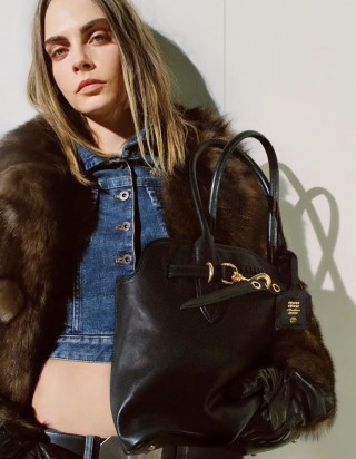 미우미우 아방뛰르 나파 가죽 백 라지