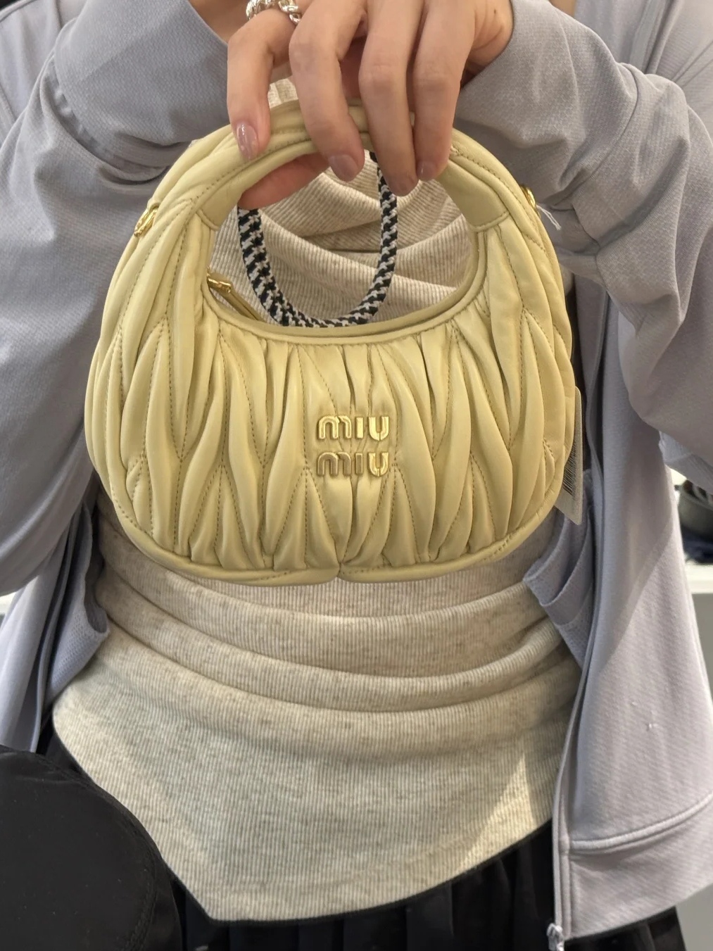 미우미우 완더 마테라세 나파 가죽 호보백 미니