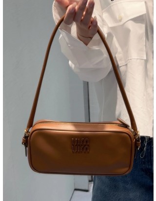 미우미우 소프트 파우치 미니 백 스몰