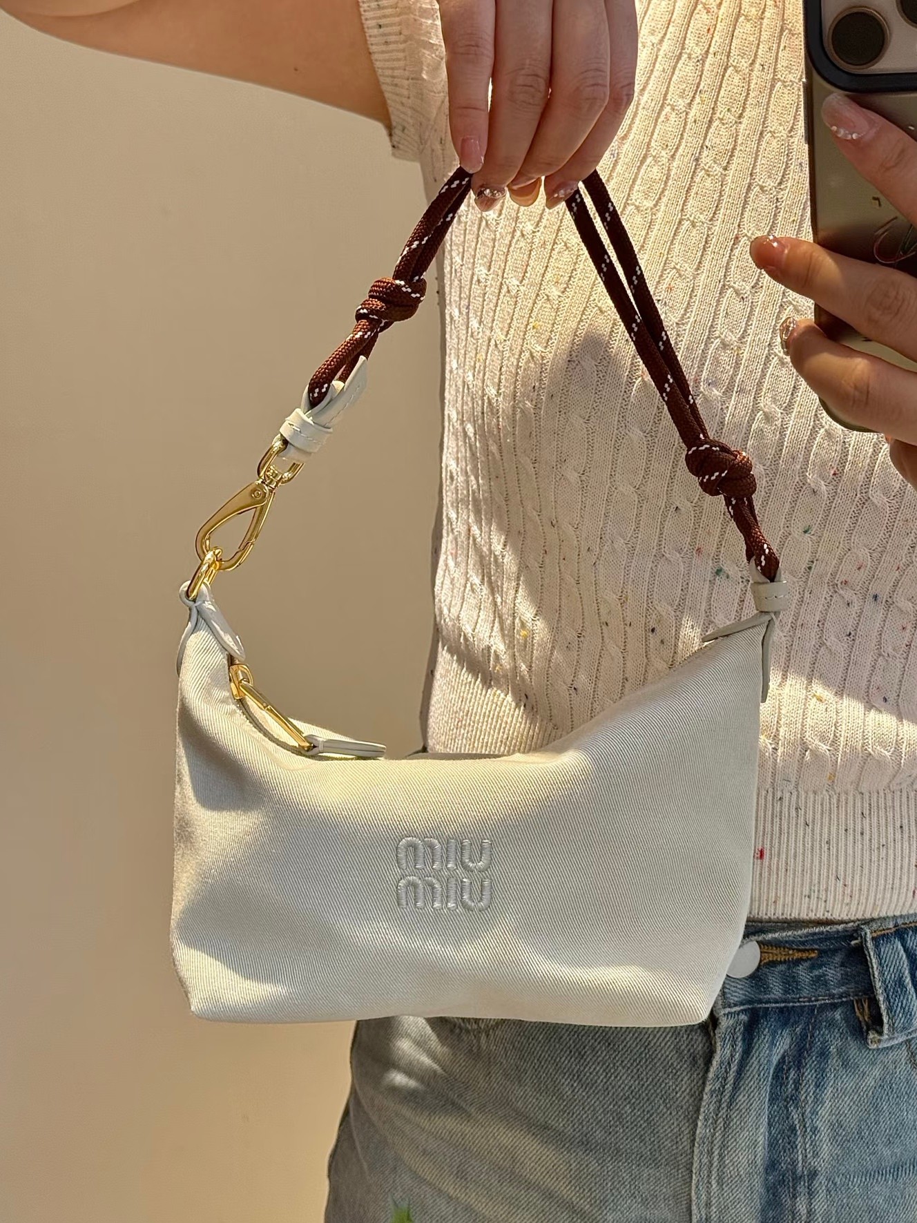 미우미우 게버딘 파우치