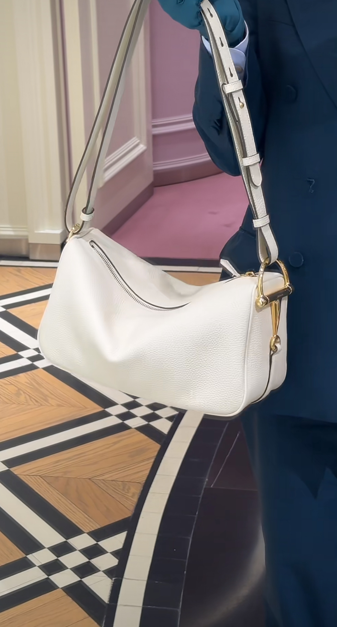 구찌 하프 홀스빗 미디움 숄더 백