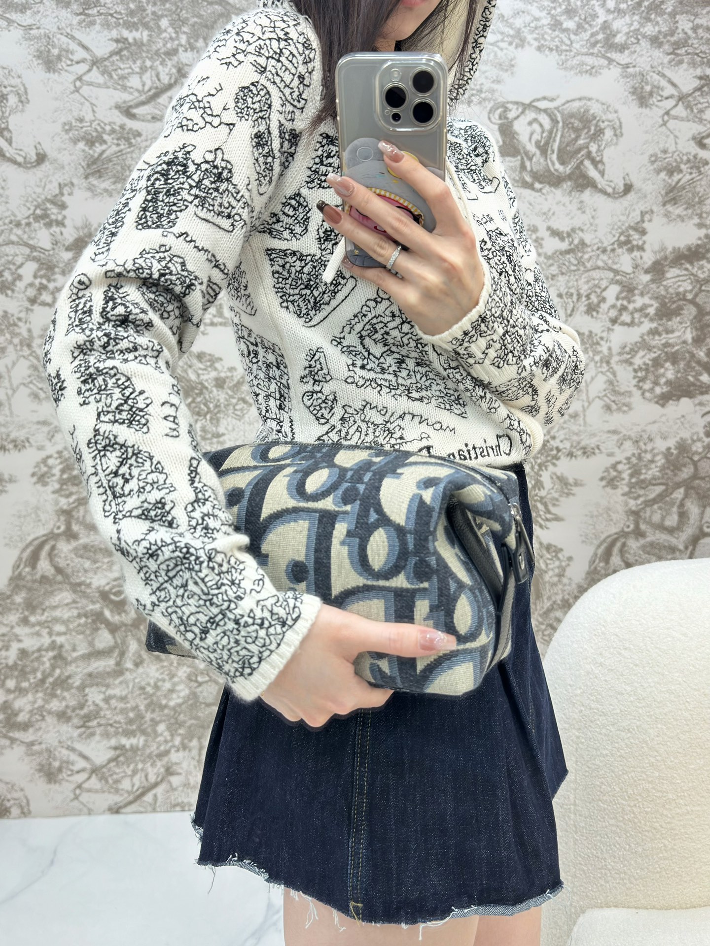 디올 토일레트리 백