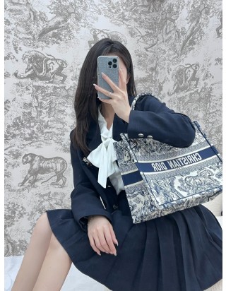 디올 북 토트 백 미디움