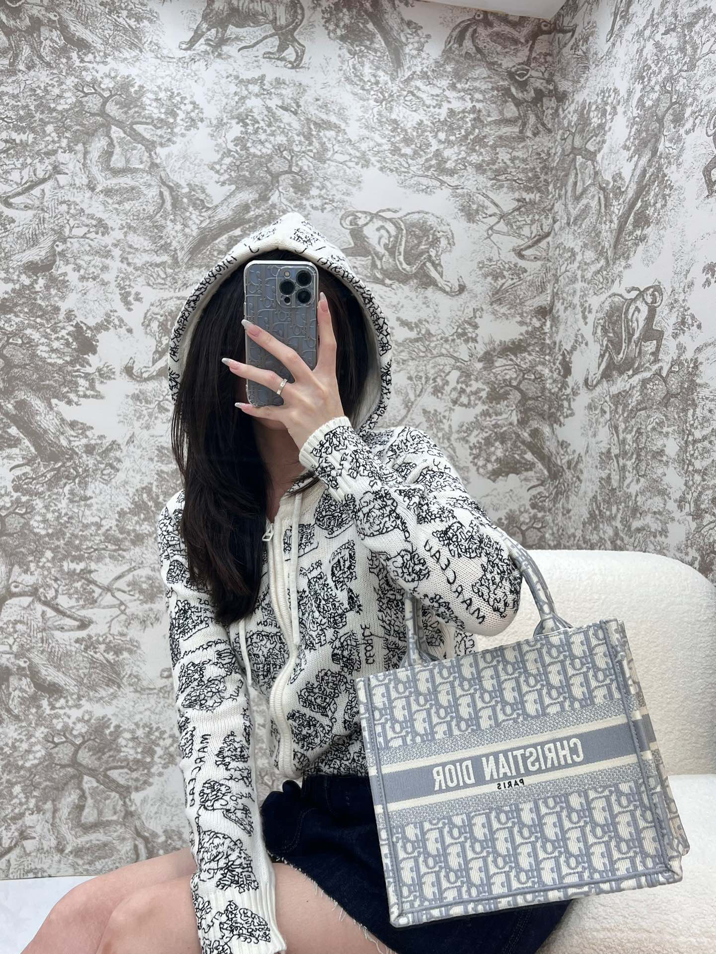 디올 북 토트 백 스몰