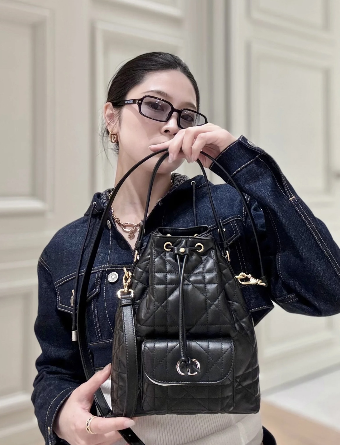 디올 카로 버킷백 스몰