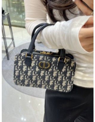 디올 30 몽테뉴 미니 닥터백