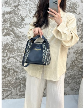 디올 시그니처 스몰 버킷백