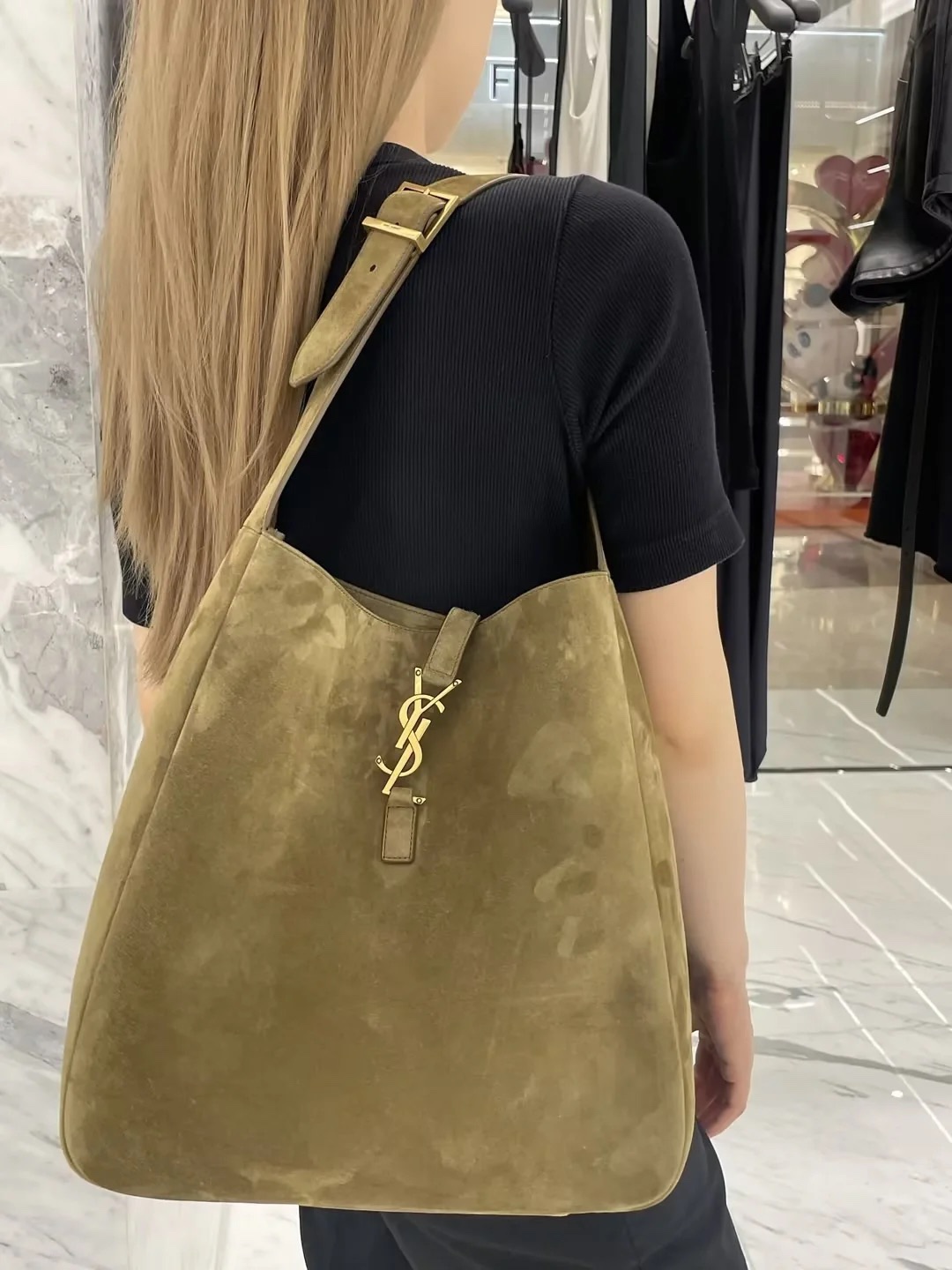 생로랑 르 5 아 7 서플 숄더백 라지