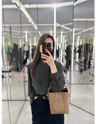 생로랑 LE 37 버킷백 미디움