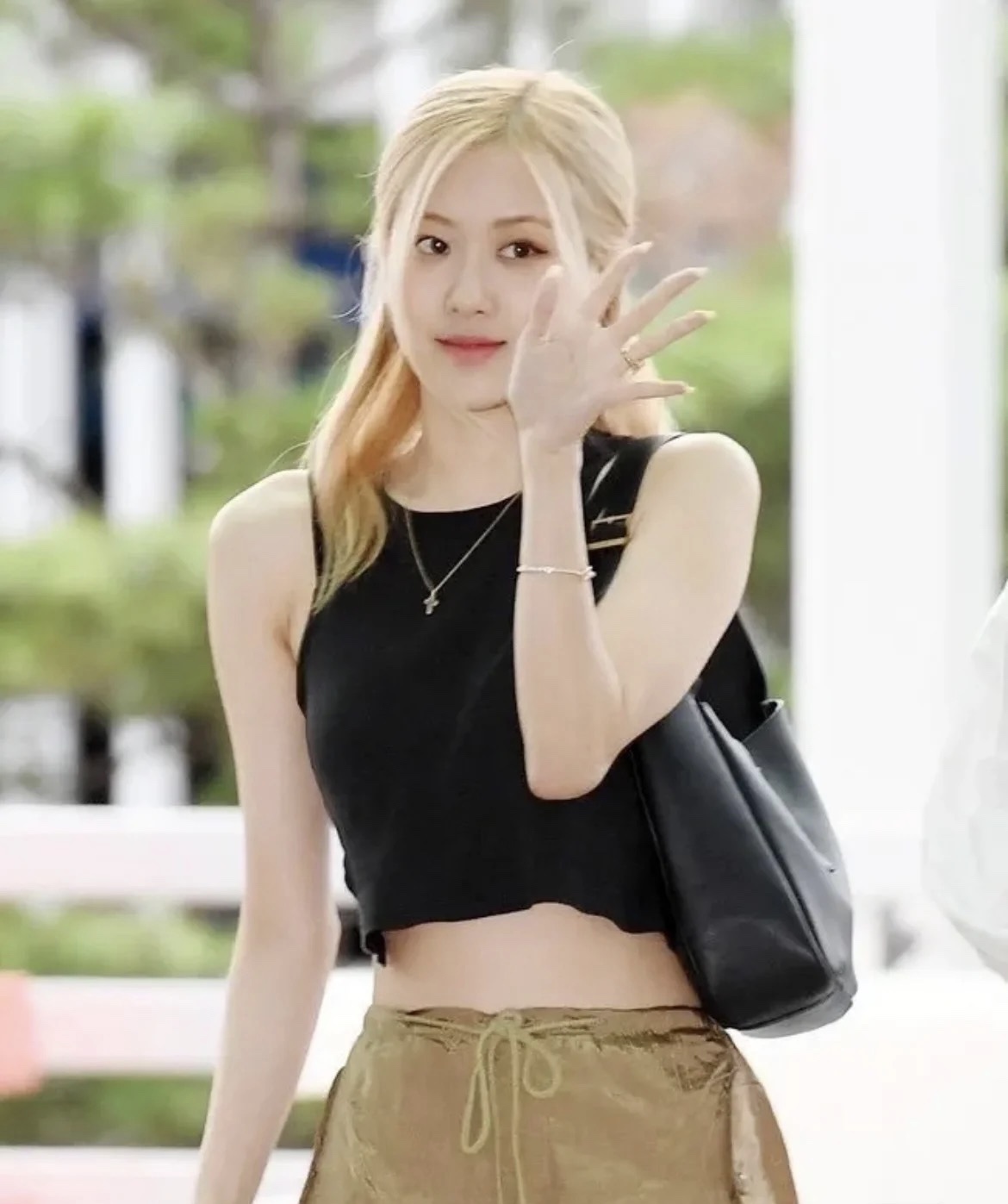 생로랑 르 5 아 7 소프트백 미디움