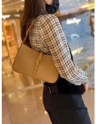 생로랑 르 5 아 7 호보백