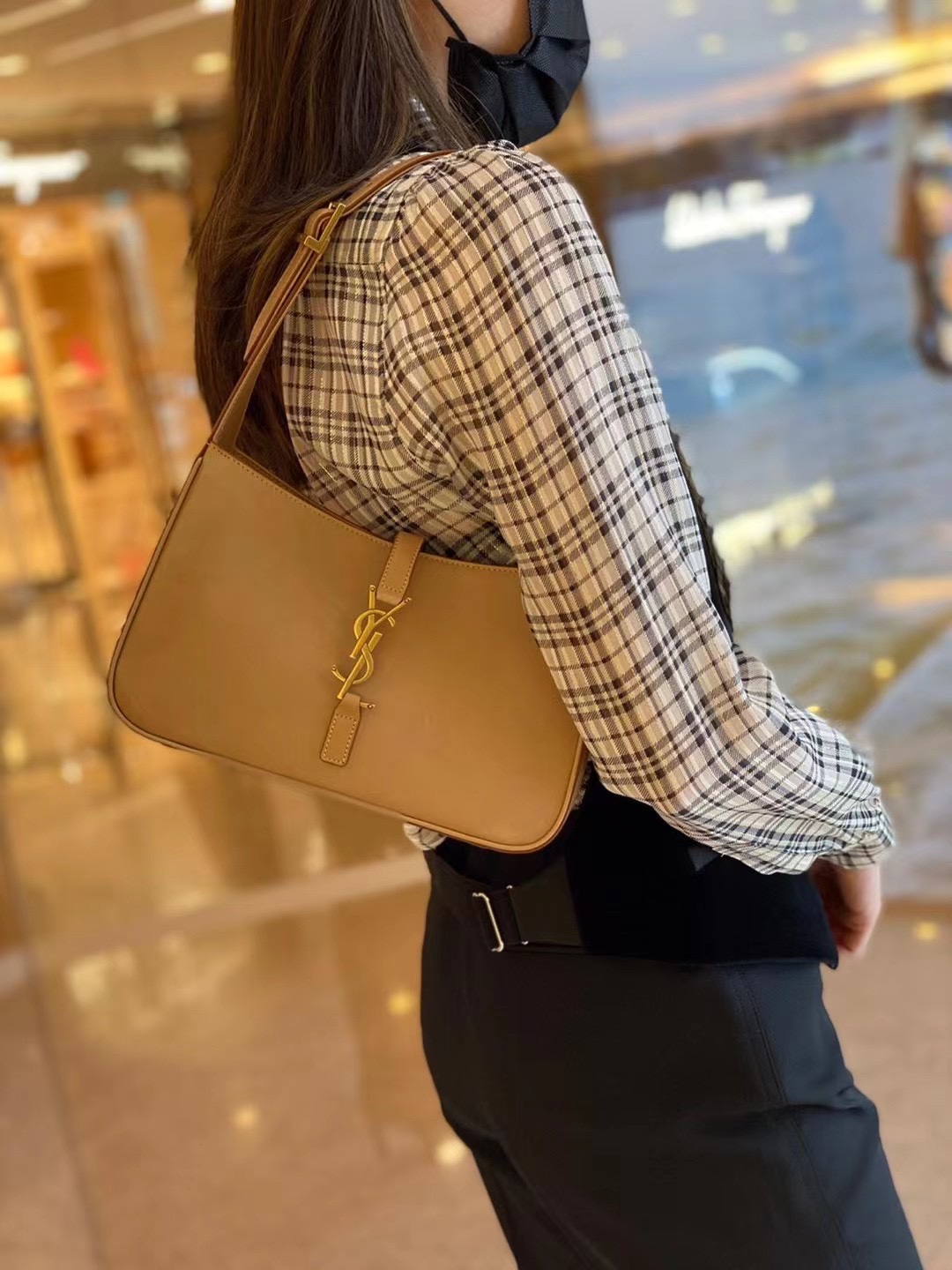 생로랑 르 5 아 7 호보백