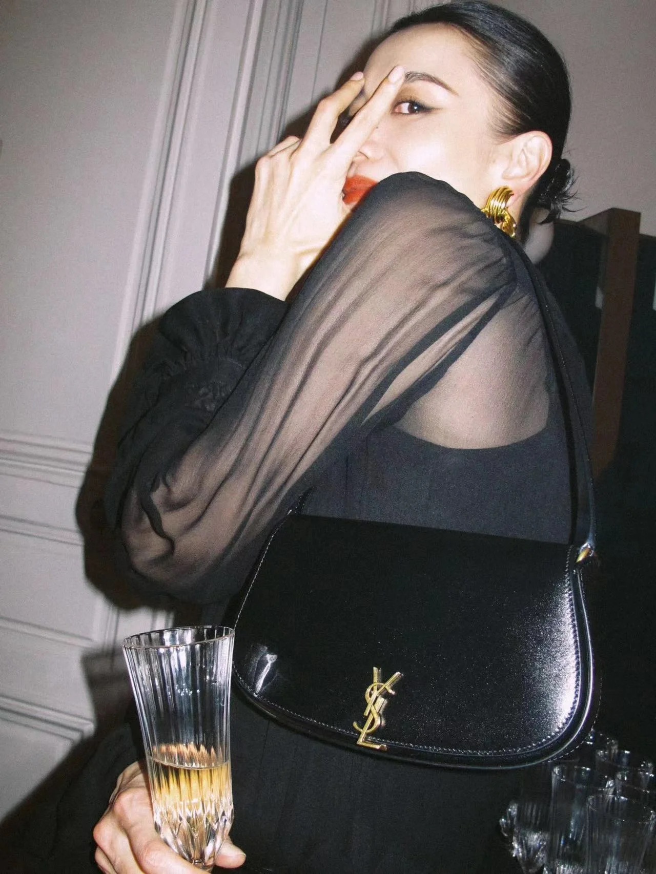 생로랑 볼테르 미니 레더 숄더백