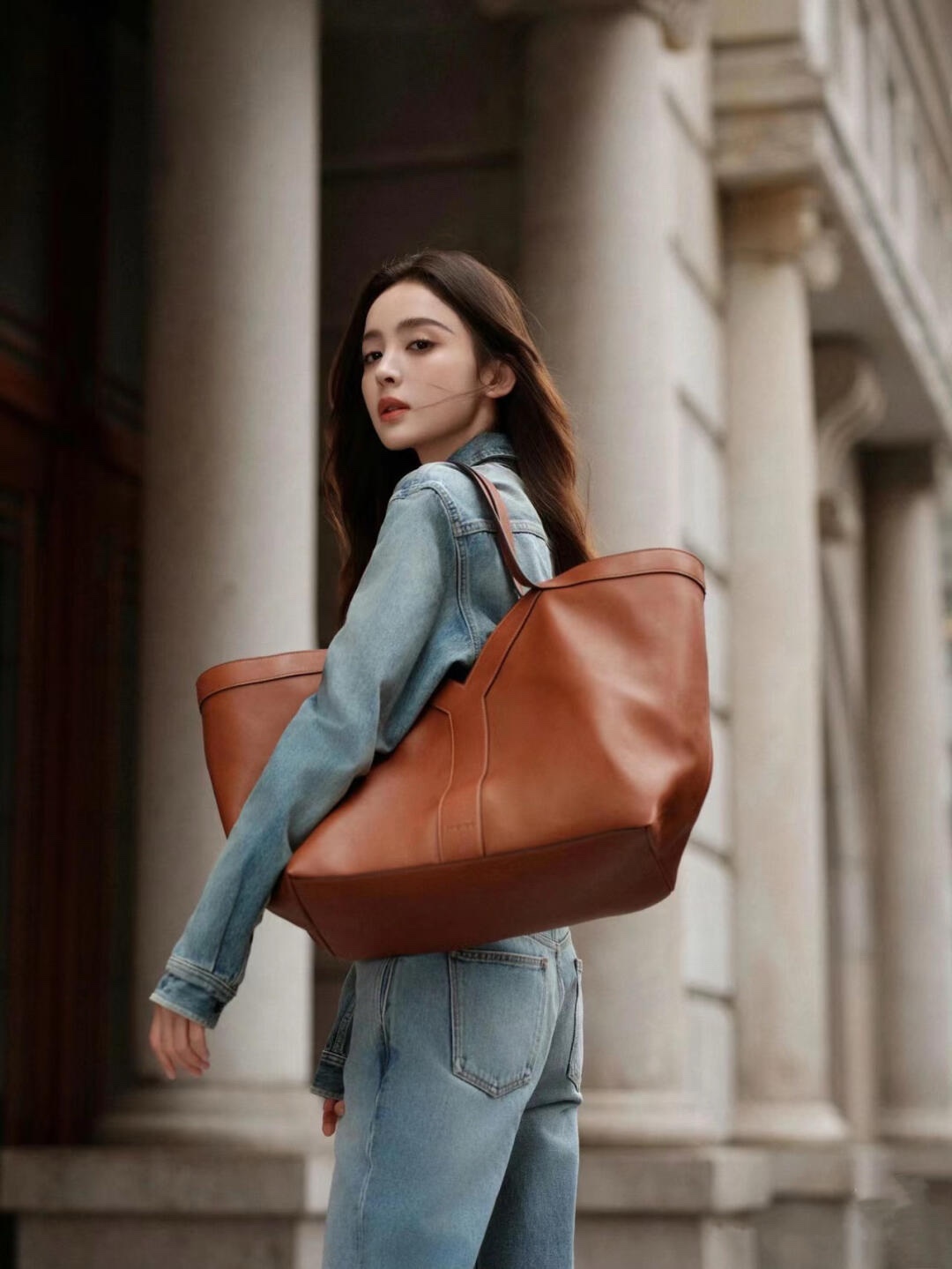 생로랑 Y 카바 토트백