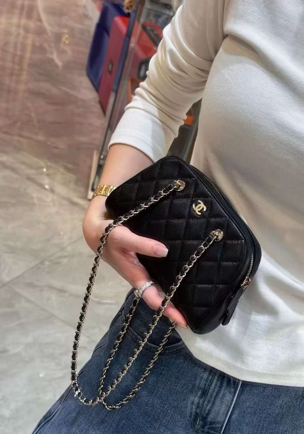 샤넬 체인 클러치