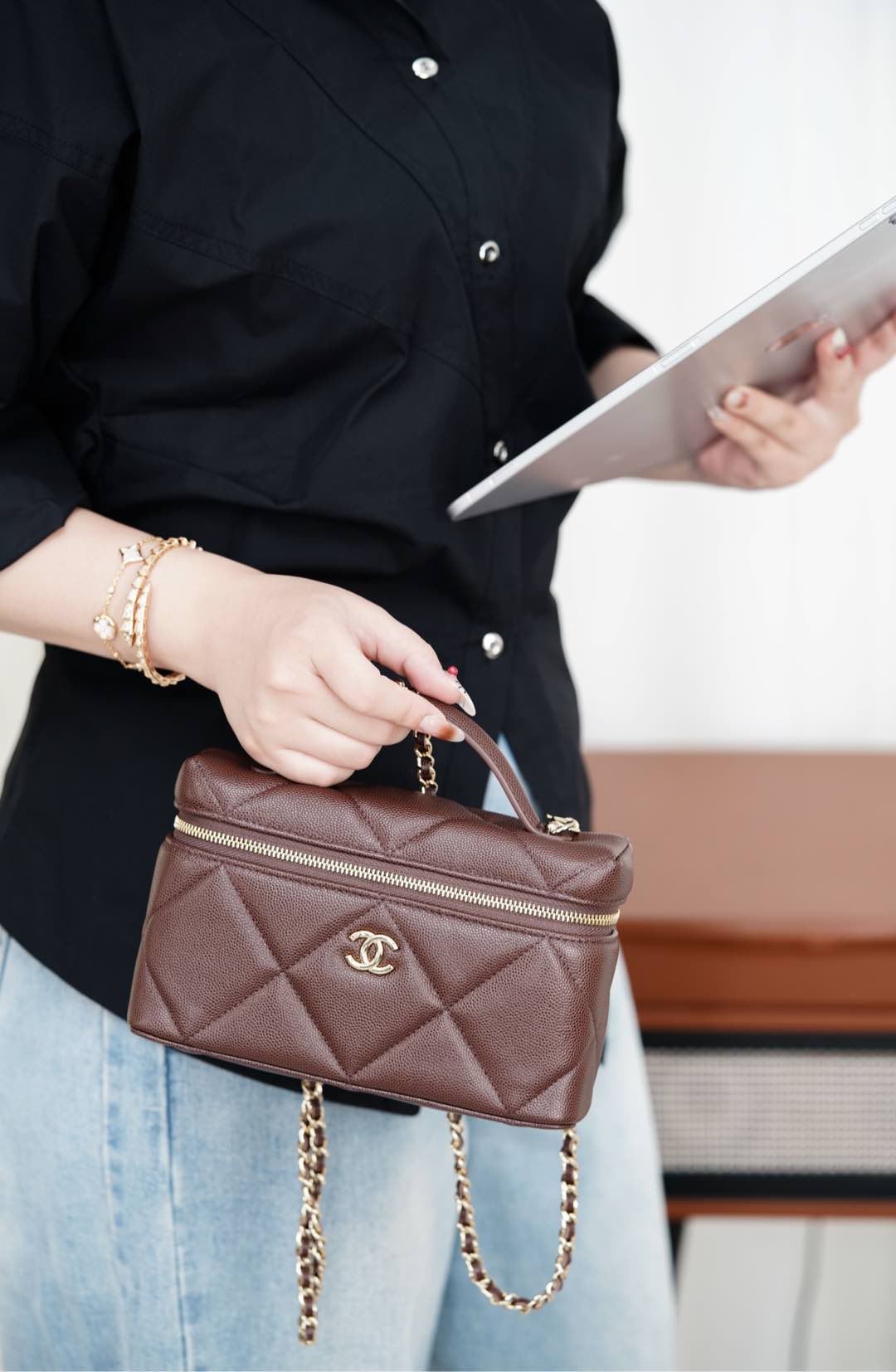 샤넬 체인 코스메틱 케이스