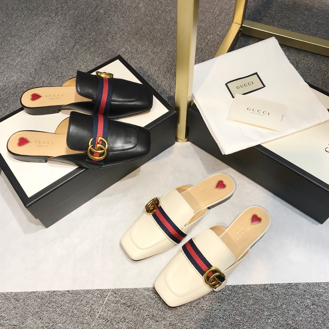 구찌 마몽 레더 슬리퍼